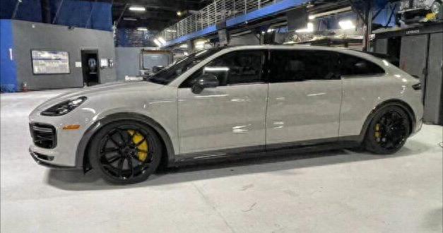 量身订造加长版保时捷Cayenne Turbo GT,两侧加装电动侧滑门!