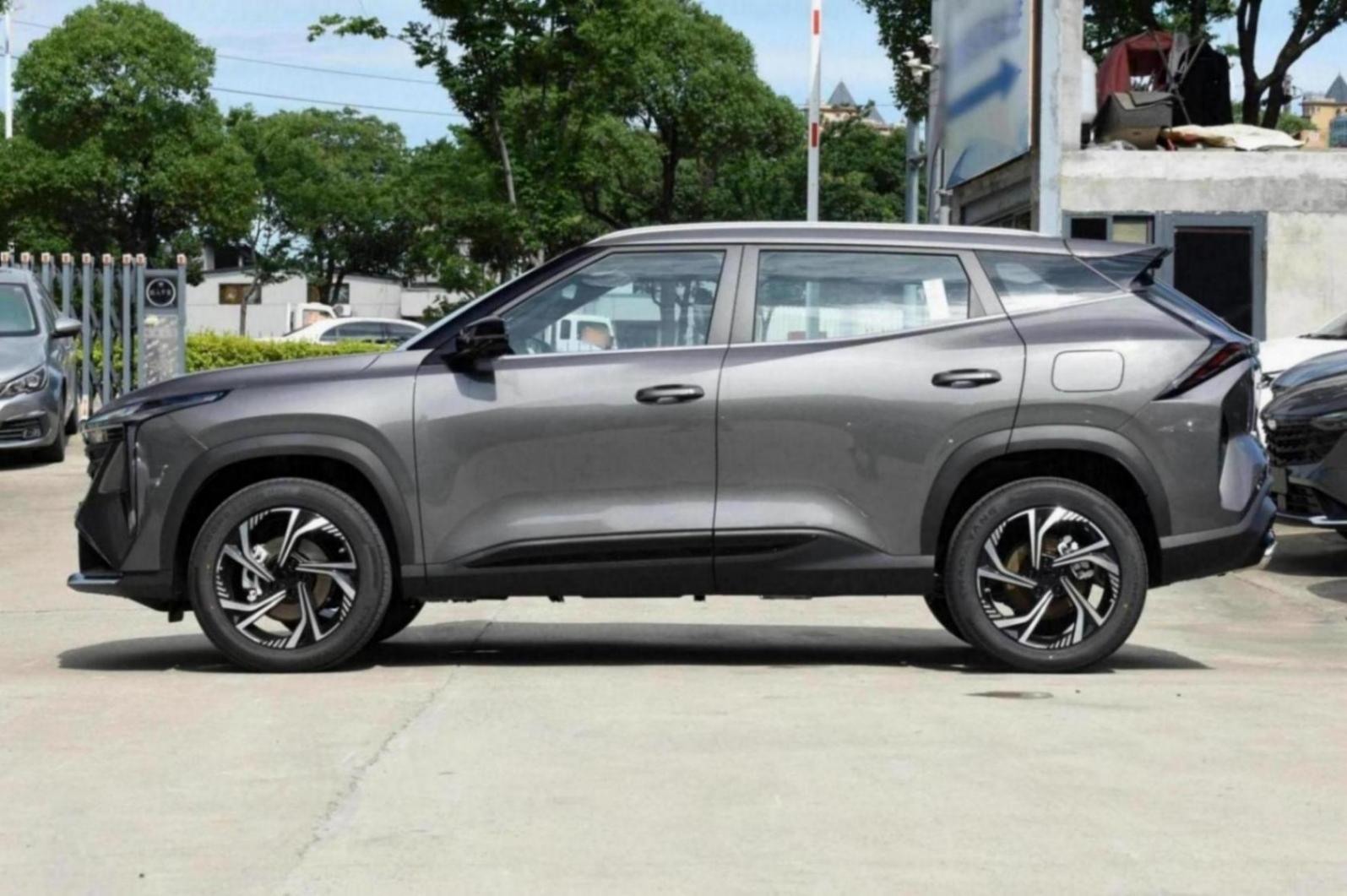 8万级紧凑型SUV,吉利新博越怎么选?