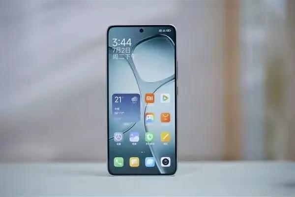 红米K80至尊版爆料!这配置是要掀桌中端机市场?